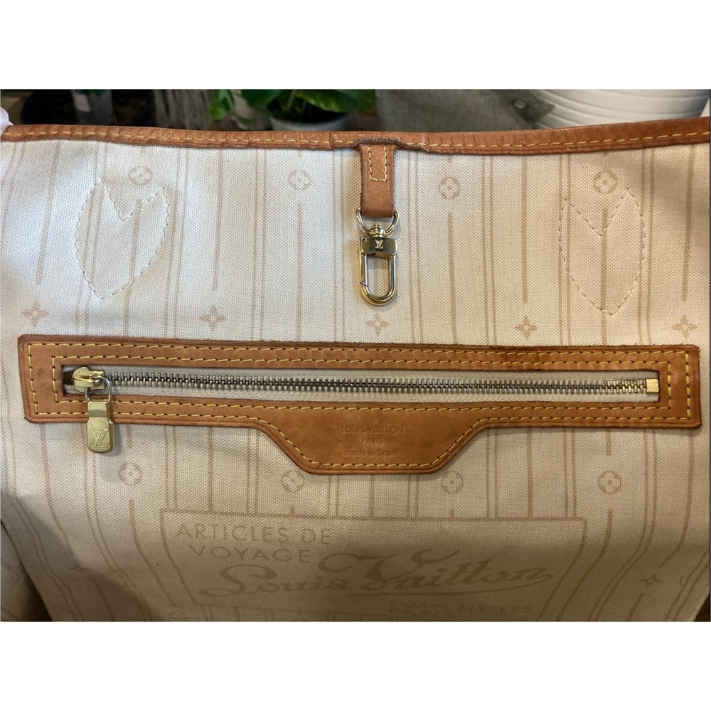 *SOLD* Louis Vuitton Neverfull MM - Picture 9 of 11